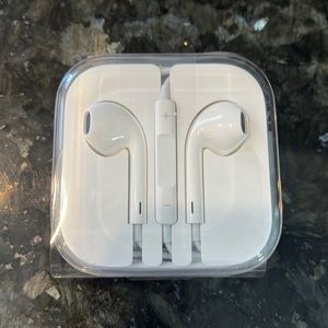 Apple ear buds